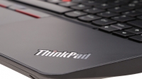 Lenovo ThinkPad E470 - prawy narożnik