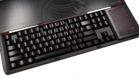 Mechaniczna klawiatura SteelSeries oraz touchpad z włączoną  funkcją bloku numerycznego