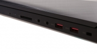 Lenovo IdeaPad Y910 - czytnik kart pamięci, wejście i wyjście audio oraz dwa USB 3.0