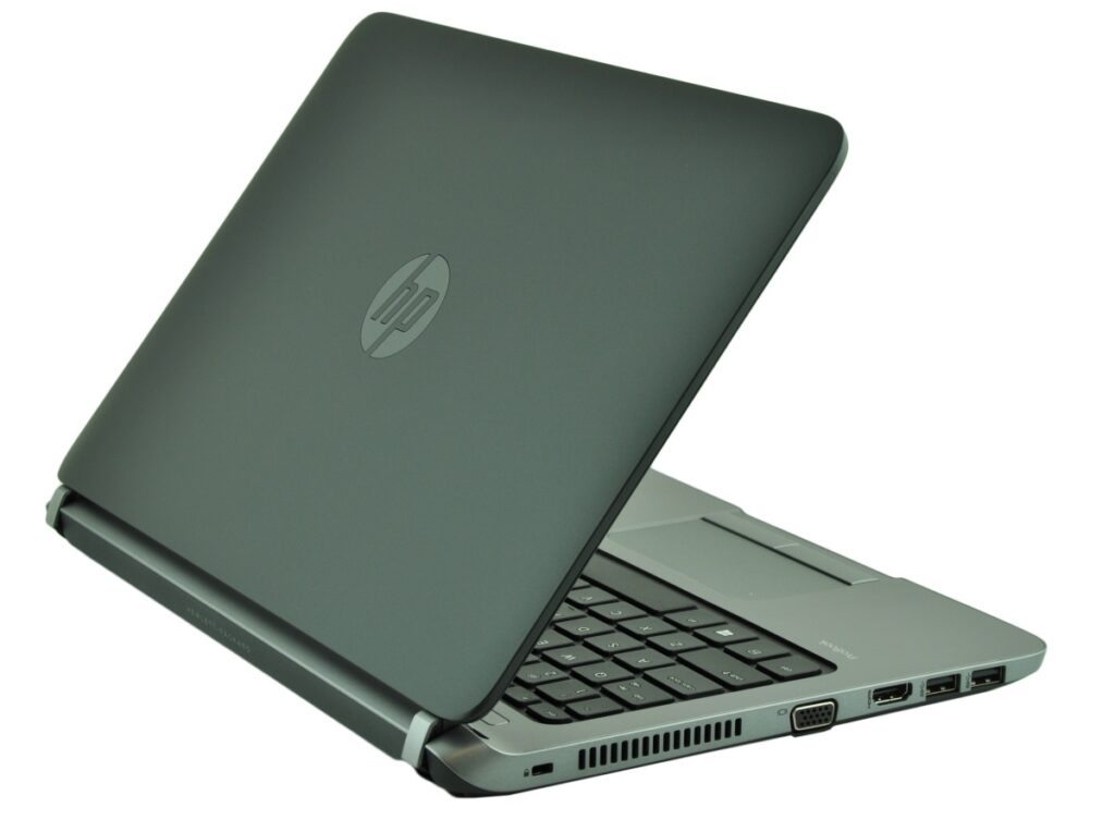 hp-probook-430-h0v12ea-c_126246 - lab-kuzniewski.pl - Testy laptopów, recenzje i porównania Open HP laptop angled to show keyboard and side ports on a gray chassis