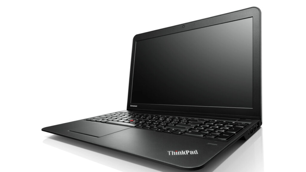 lenovo_thinkpad_s531_1706_02 - lab-kuzniewski.pl - Testy laptopów, recenzje i porównania Lenovo ThinkPad laptop open and powered off on a white reflective surface, black keyboard with red TrackPoint.