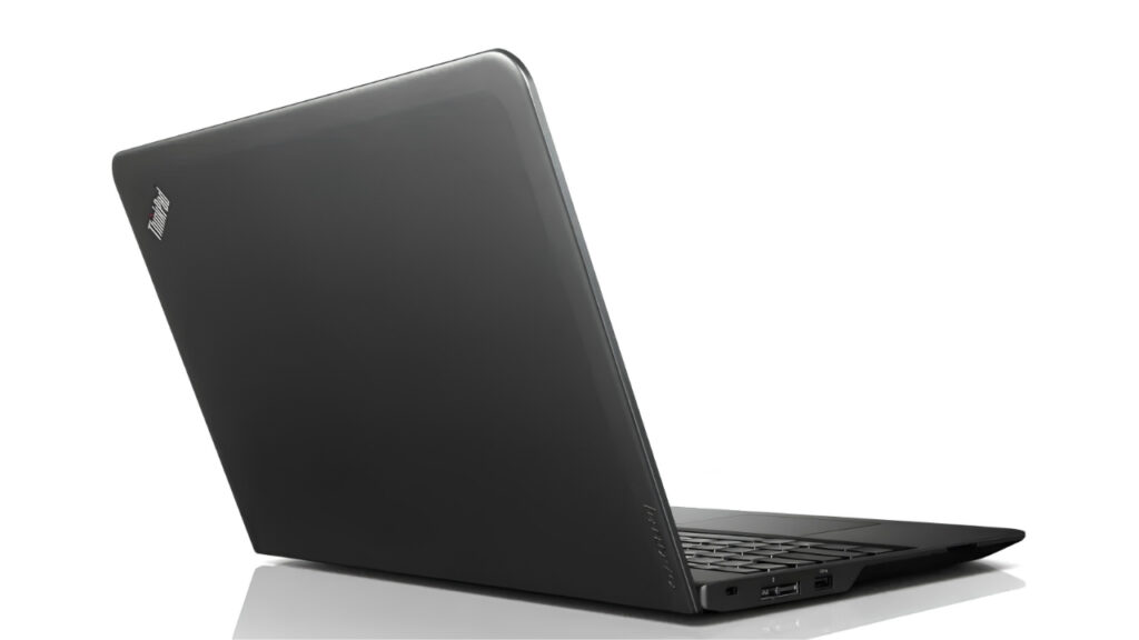 lenovo_thinkpad_s531_1706_04 - lab-kuzniewski.pl - Testy laptopów, recenzje i porównania Black Lenovo ThinkPad laptop angled on a white surface, slightly open with ports visible along the right edge (USB-C/HDMI).