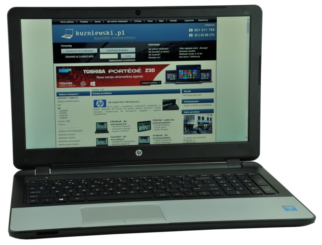 hp-350-g1-f7y53ea-core-i_127418 - lab-kuzniewski.pl - Testy laptopów, recenzje i porównania HP laptop displaying a Polish technology website on its screen.