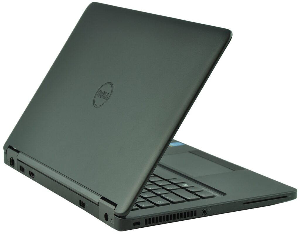 dell-latitude-e5250-ca01_131698 - lab-kuzniewski.pl - Testy laptopów, recenzje i porównania Dark gray Dell laptop, lid open, showing keyboard and side ports on a white background