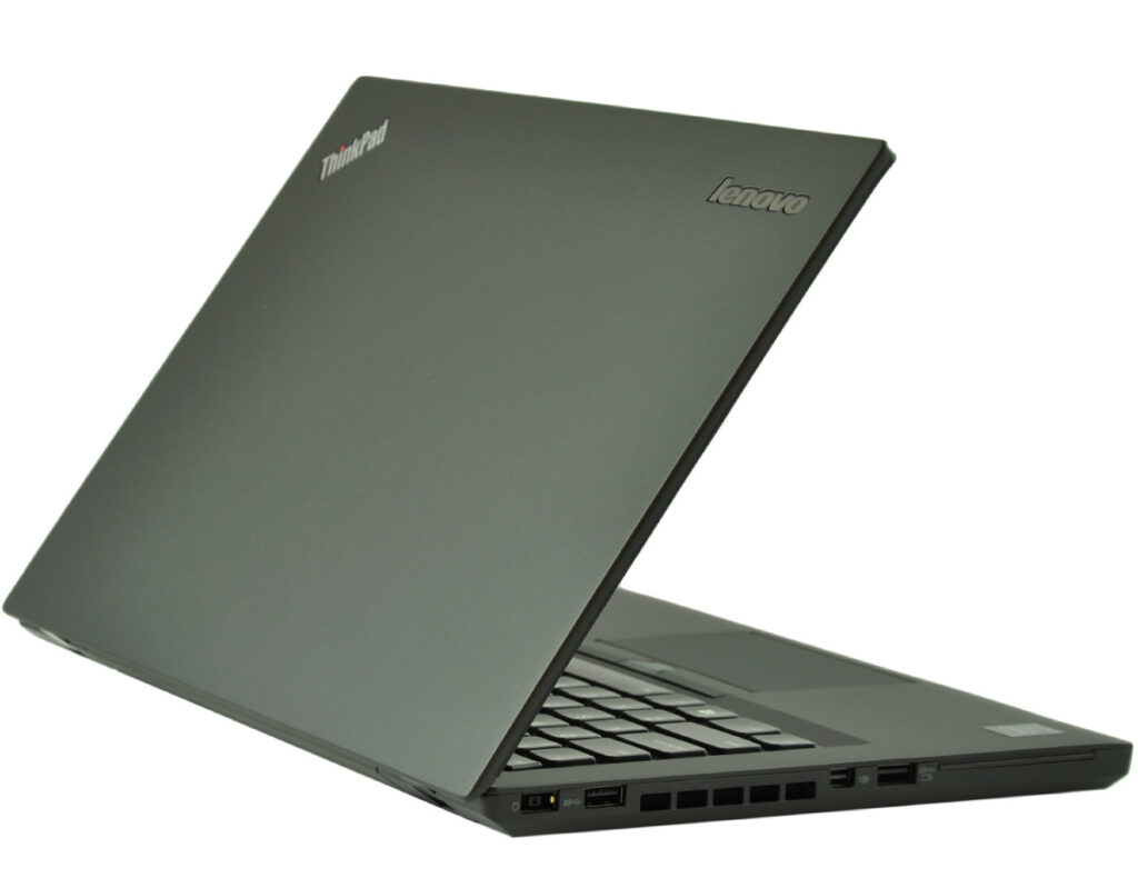 laptop-lenovo-thinkpad-l450-4 - lab-kuzniewski.pl - Testy laptopów, recenzje i porównania Gray Lenovo ThinkPad laptop angled open, showing keyboard and side ports on the base.